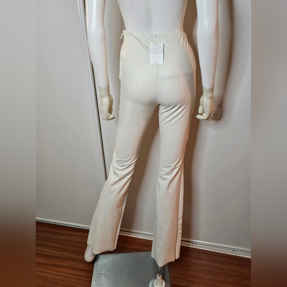 NEW Forever 21 Faux Leathee Highwaist White Women's Pants Size S - Picture 3 of 8